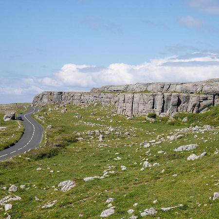 Hotel Into The Burren Murroogh Esterno foto