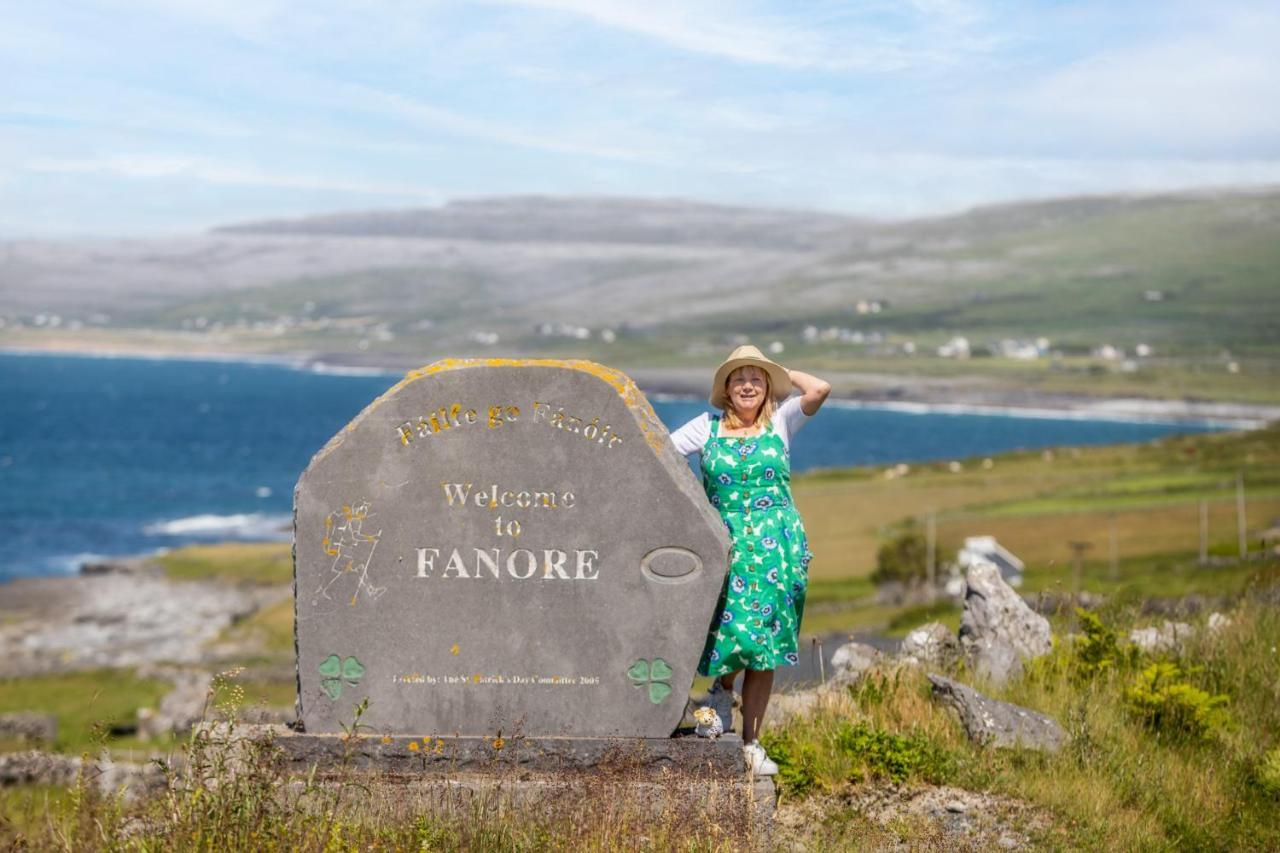 Hotel Into The Burren Murroogh Esterno foto