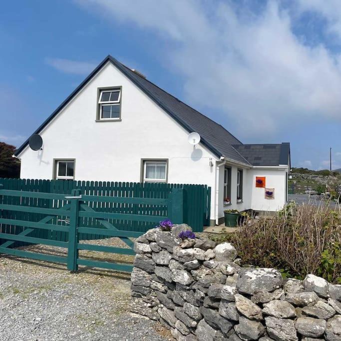 Hotel Into The Burren Murroogh Esterno foto