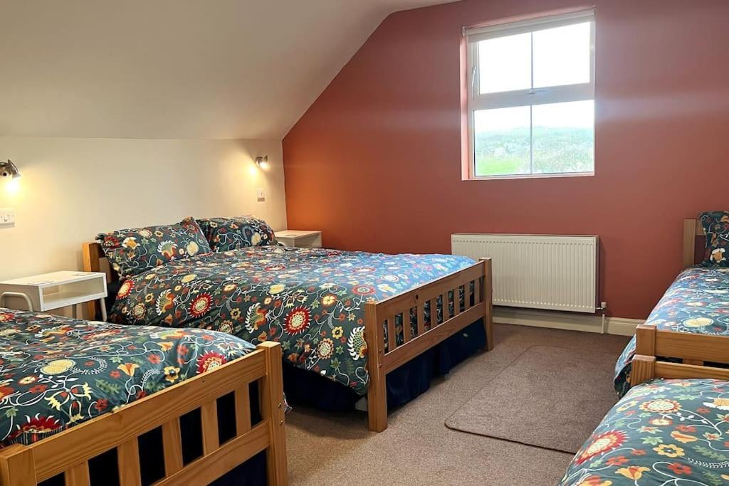 Hotel Into The Burren Murroogh Esterno foto