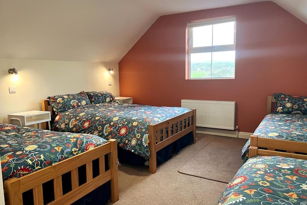 Hotel Into The Burren Murroogh Esterno foto