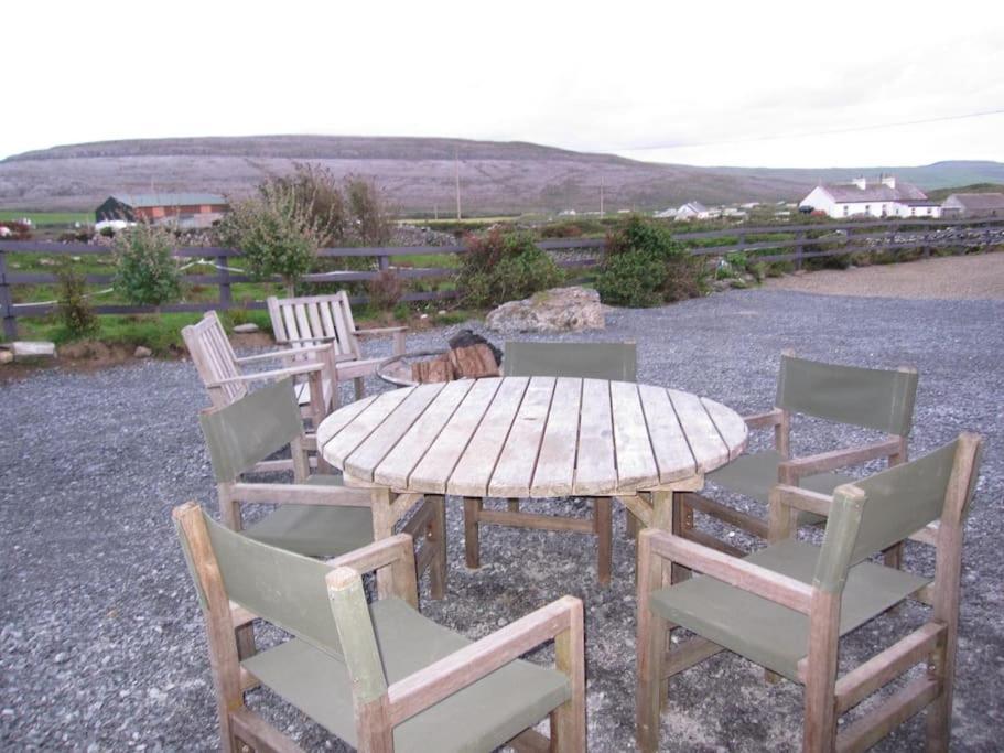Hotel Into The Burren Murroogh Esterno foto