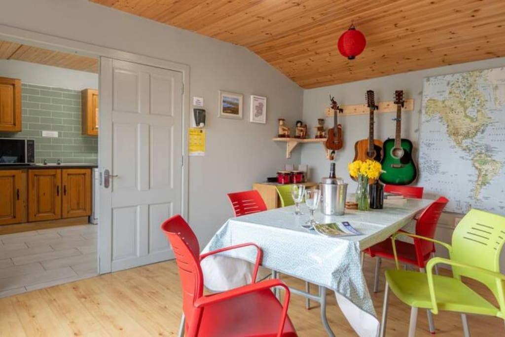 Hotel Into The Burren Murroogh Esterno foto