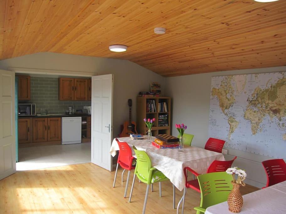 Hotel Into The Burren Murroogh Esterno foto